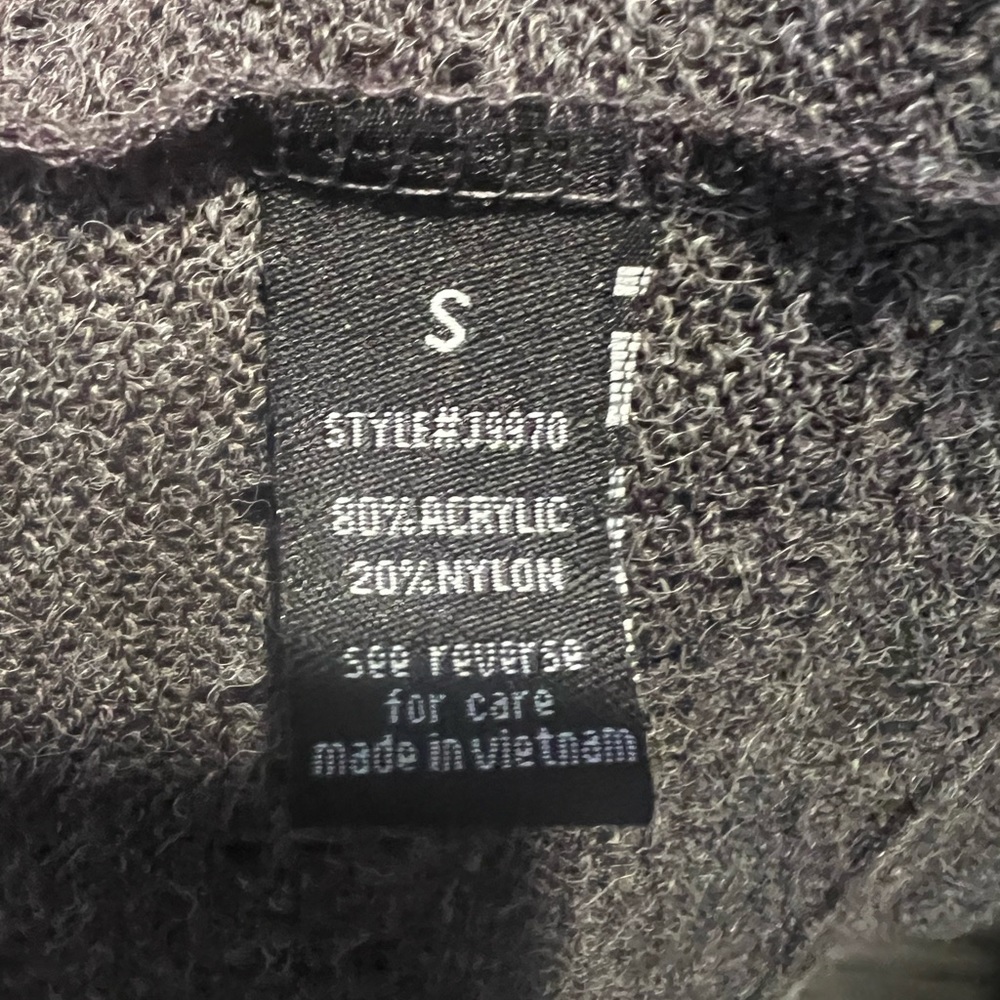 Active designed in Los Angeles long cardigan in size small. Charcoal gray - Picture 8 of 8